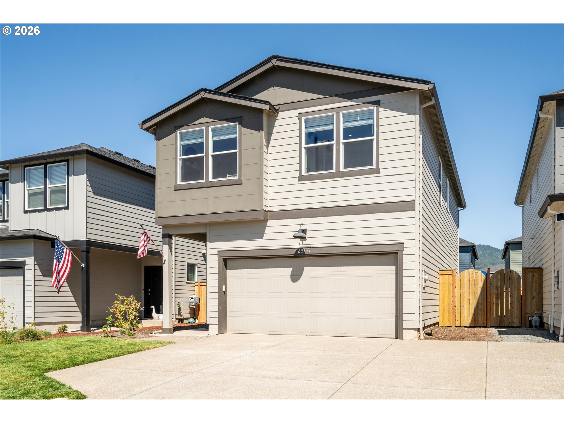 2906 V ST, Springfield, OR 97477, photo 2 of 43
