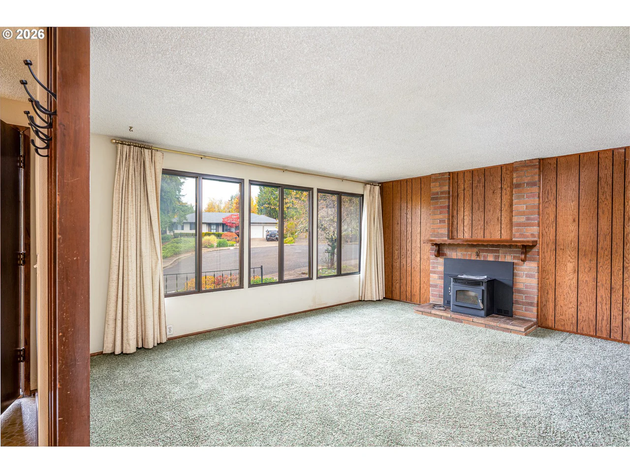 2233 BRITTANY ST, Eugene, OR 97405, photo 7 of 37