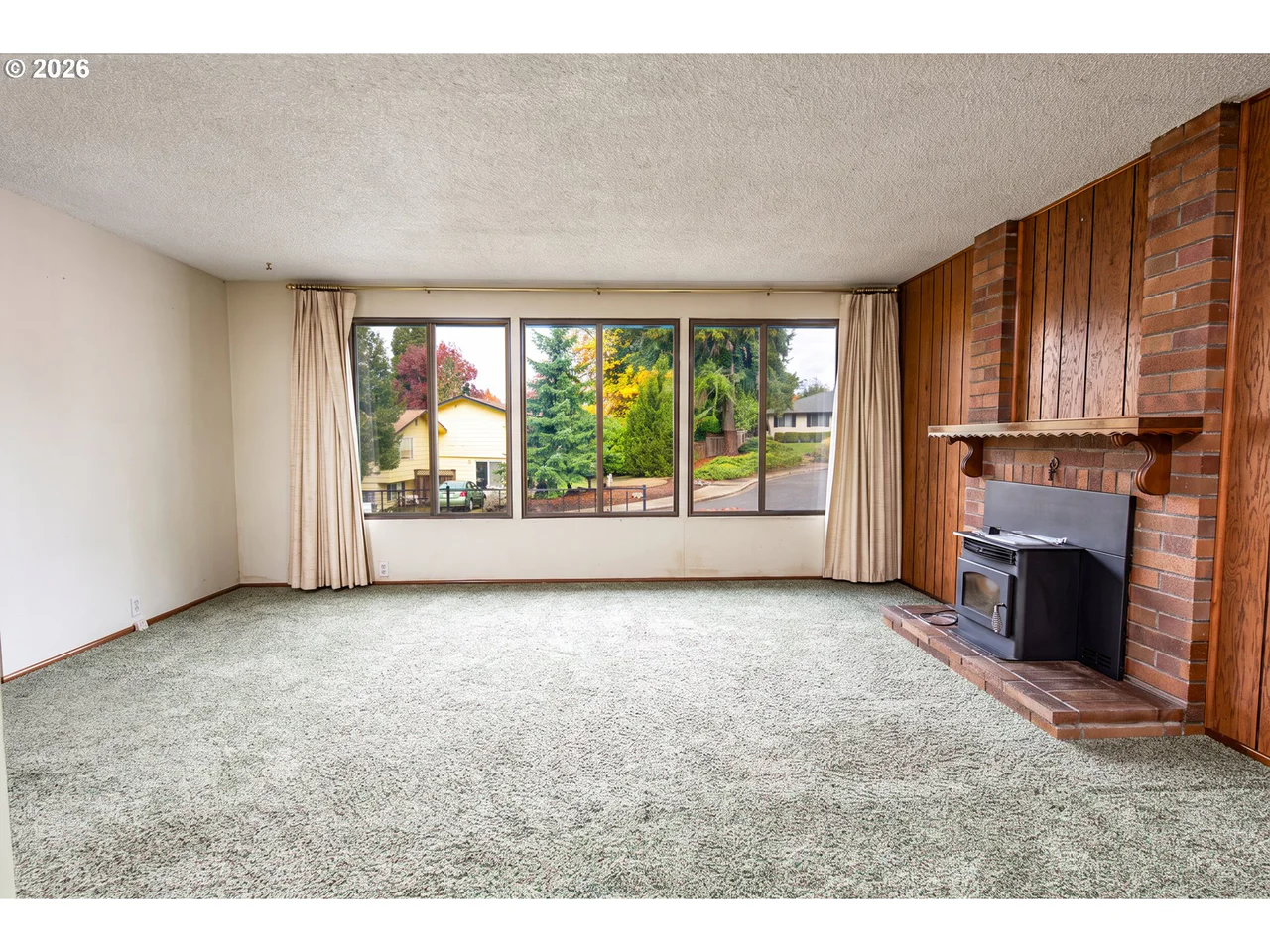 2233 BRITTANY ST, Eugene, OR 97405, photo 8 of 37