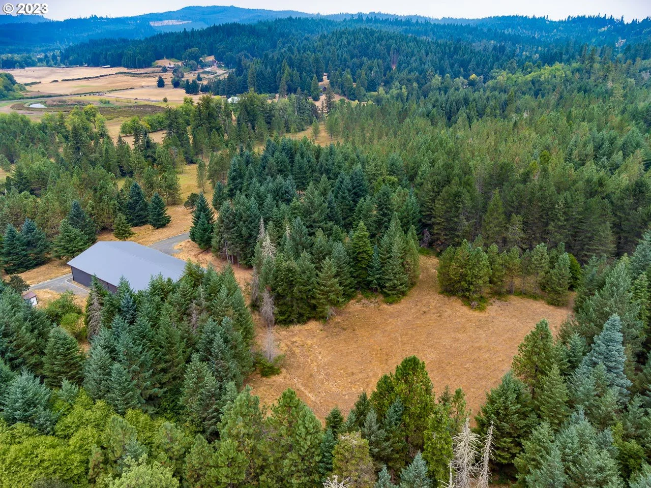 32621 LYNX HOLLOW RD, Creswell, OR 97426, photo 7 of 36