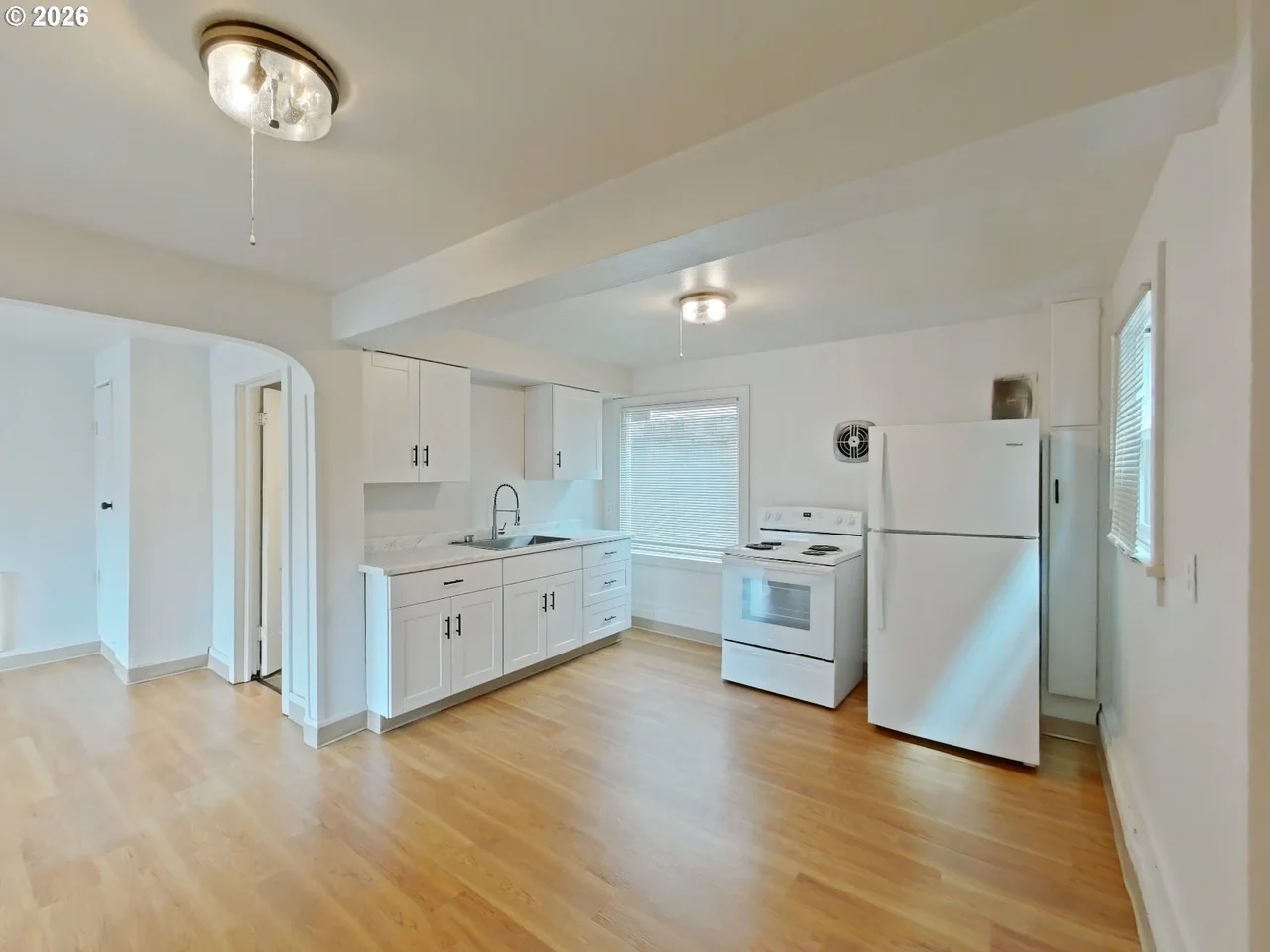 423 E 18TH AVE, Eugene, OR 97401, photo 3 of 15