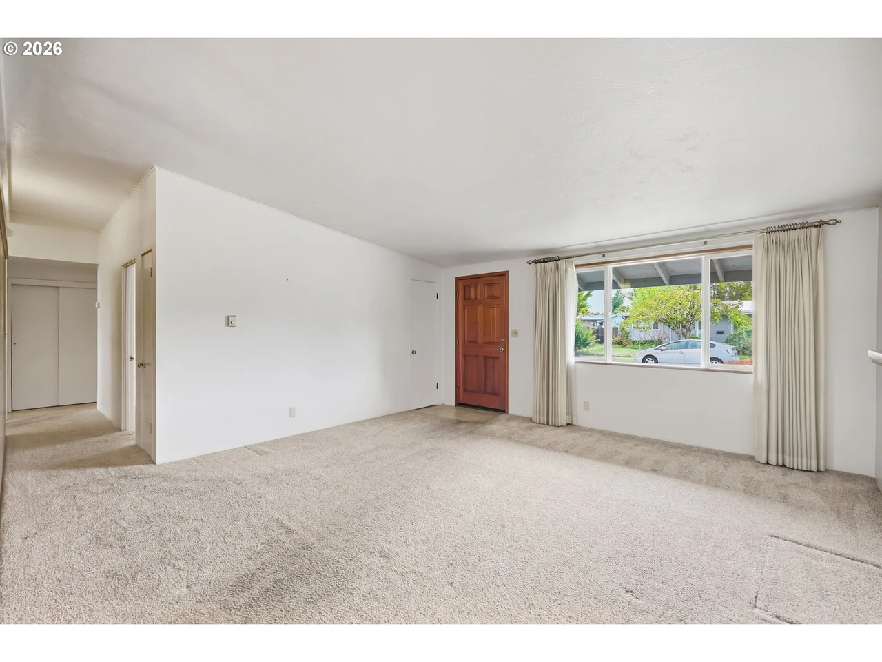 1318 Quinalt ST, Springfield, OR 97477, photo 5 of 28