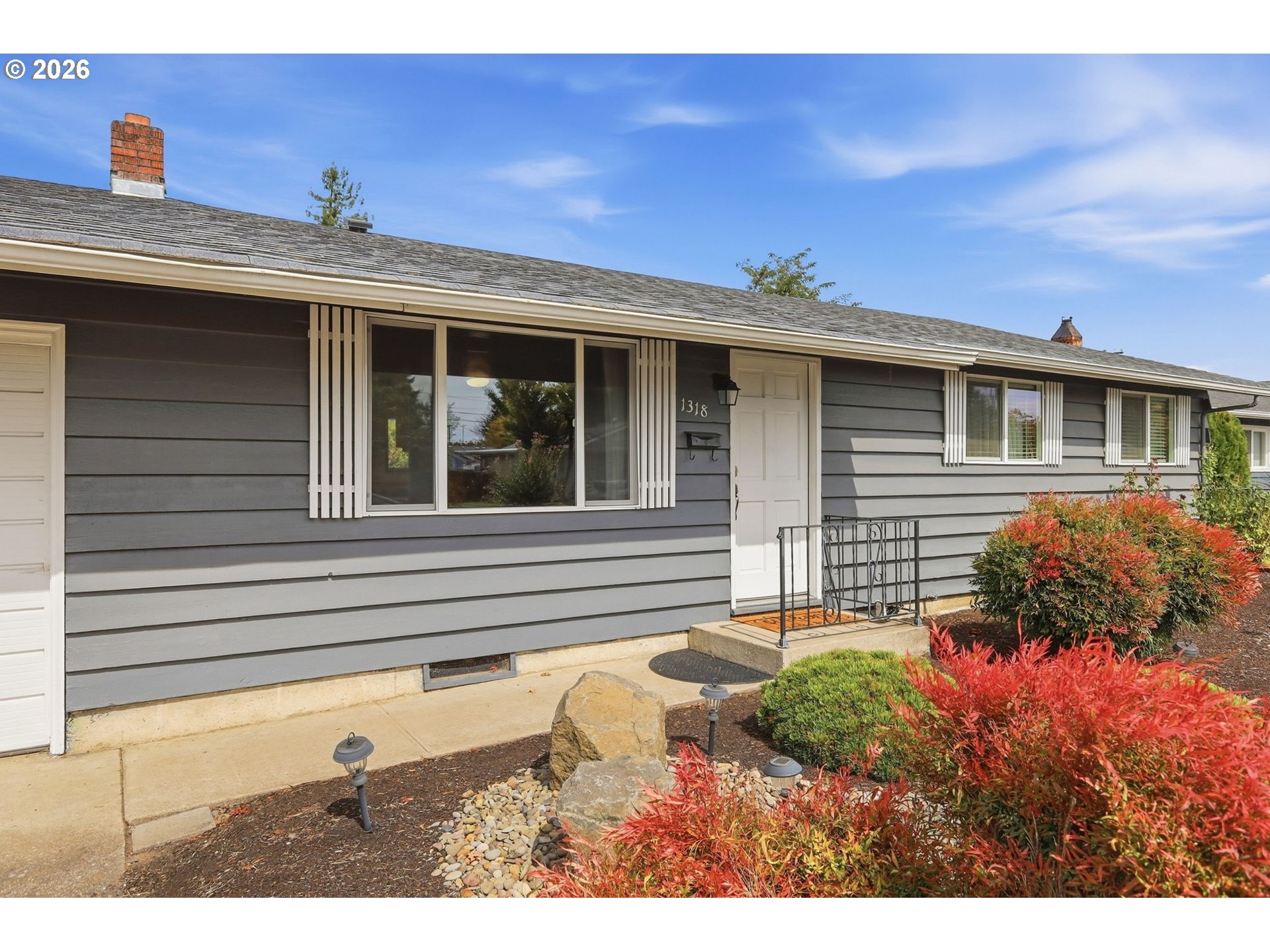 1318 Quinalt ST, Springfield, OR 97477, photo 3 of 28