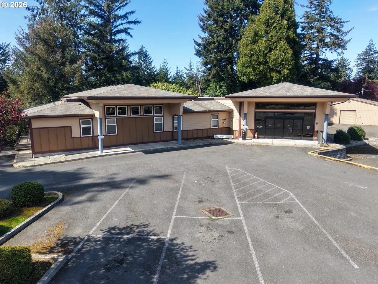 2699 N 17TH ST, Coos Bay, OR 97420, photo 3 of 47