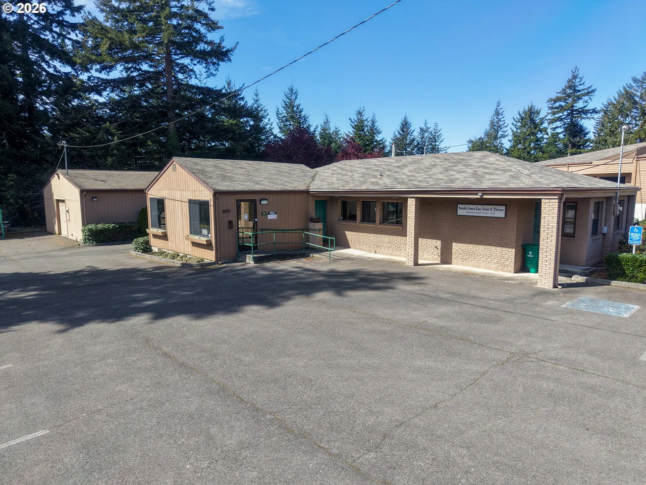 2699 N 17TH ST, Coos Bay, OR 97420, photo 4 of 47