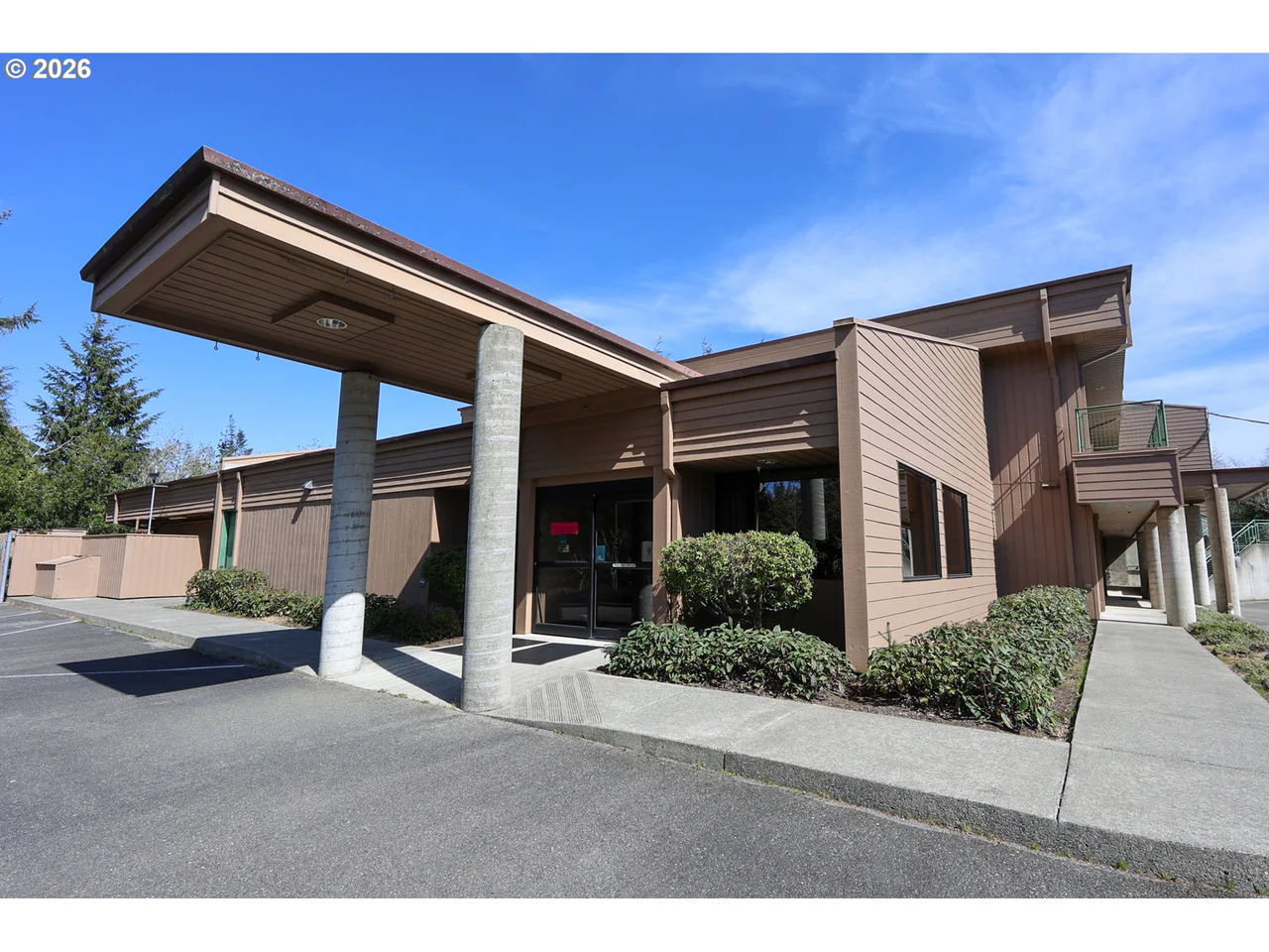2699 N 17TH ST, Coos Bay, OR 97420, photo 7 of 47