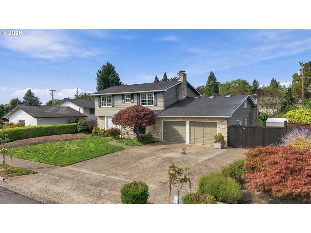 1375 Flintridge Ave