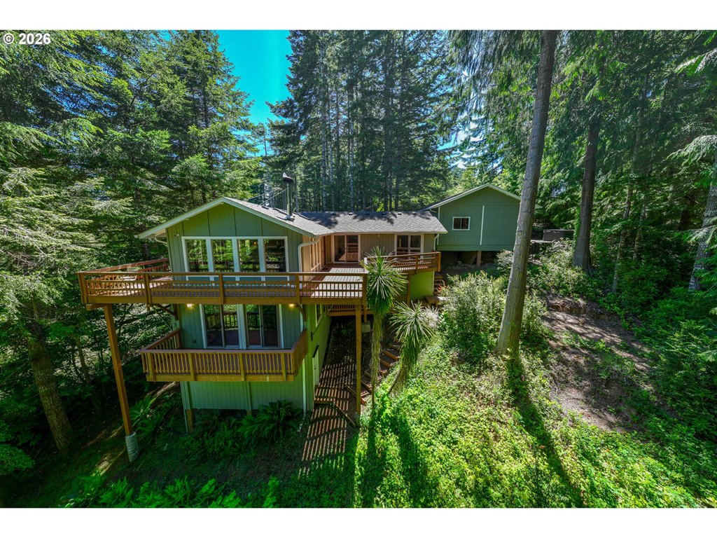 4995 Lake Dr