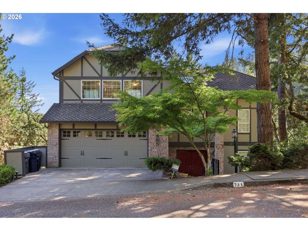 721 Brookside Dr