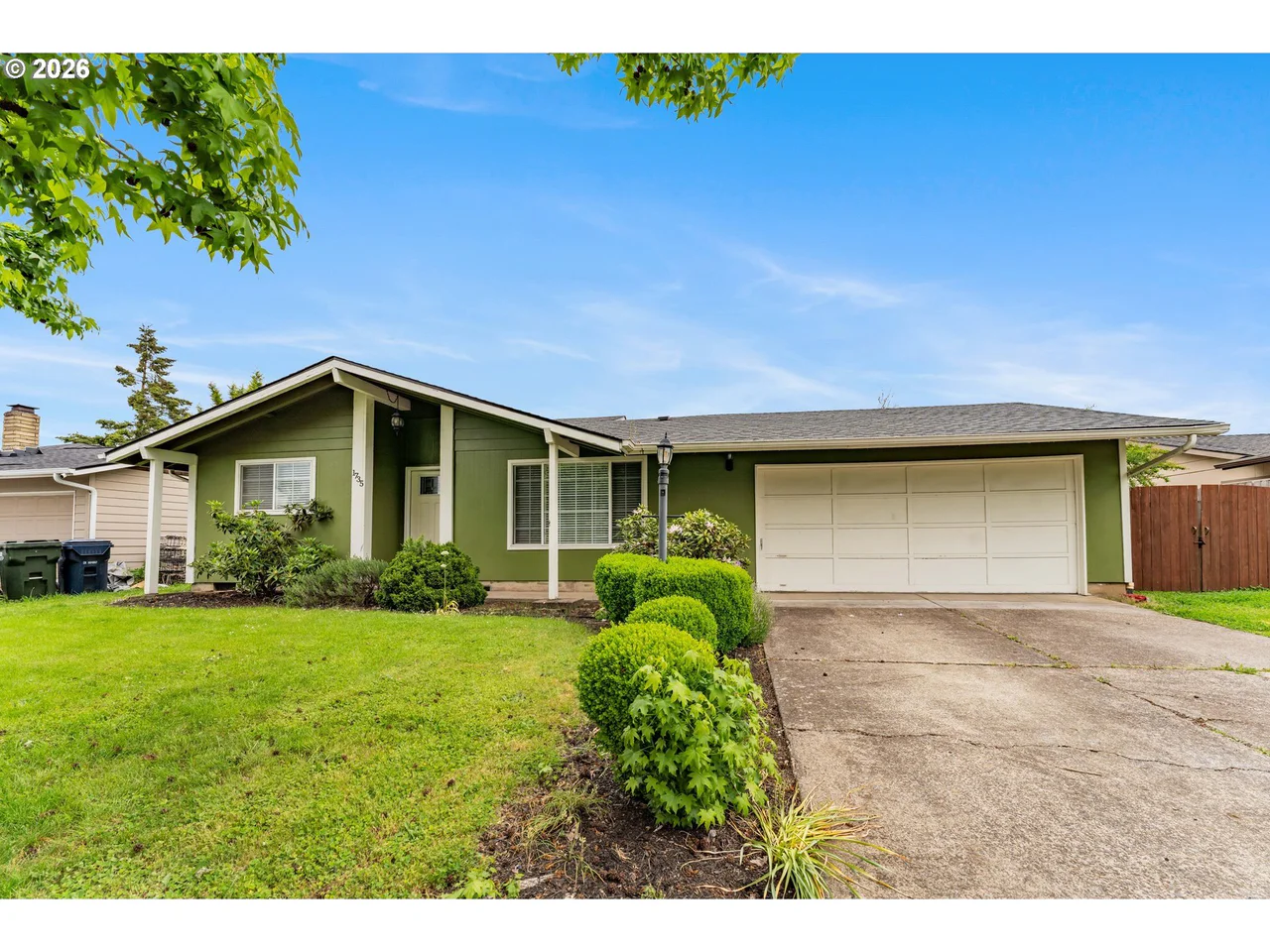 1735 Rainbow Dr