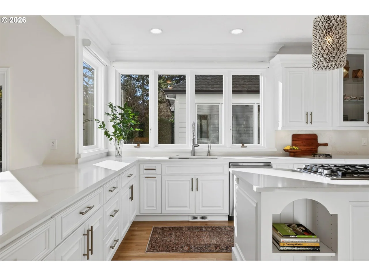 11511 S RIVERWOOD RD, Portland, OR 97219, photo 8 of 48