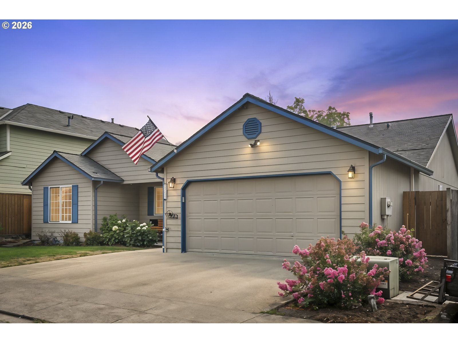 206 Hauser CT, Molalla, OR 97038, photo 2 of 35