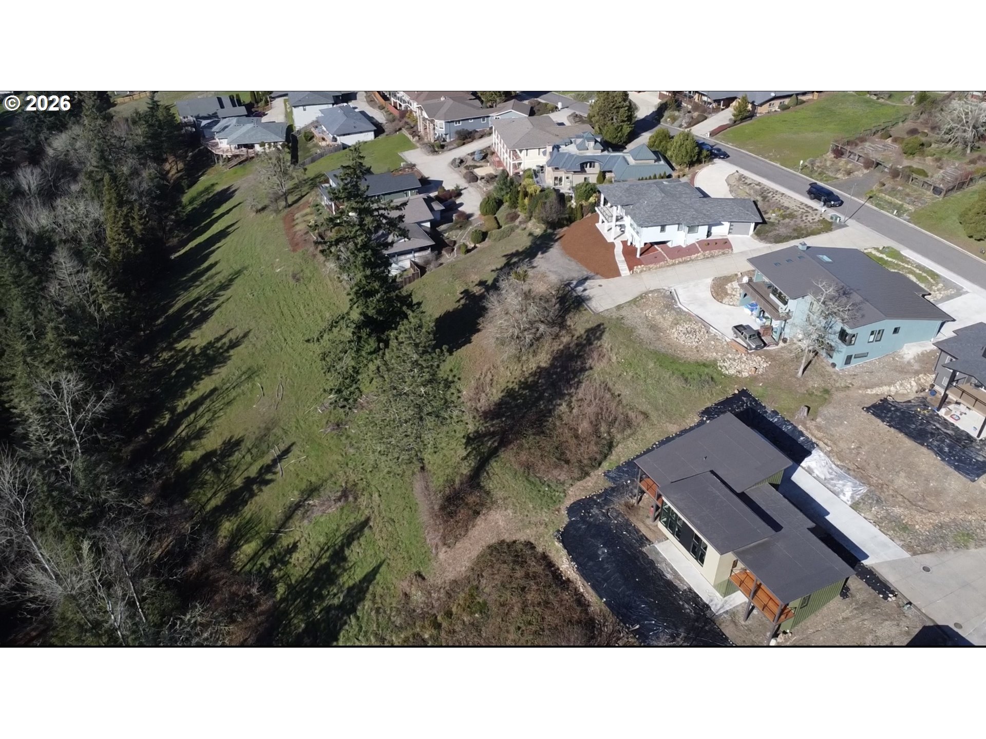 580 Sunridge LN, Lowell, OR 97452, photo 2 of 16