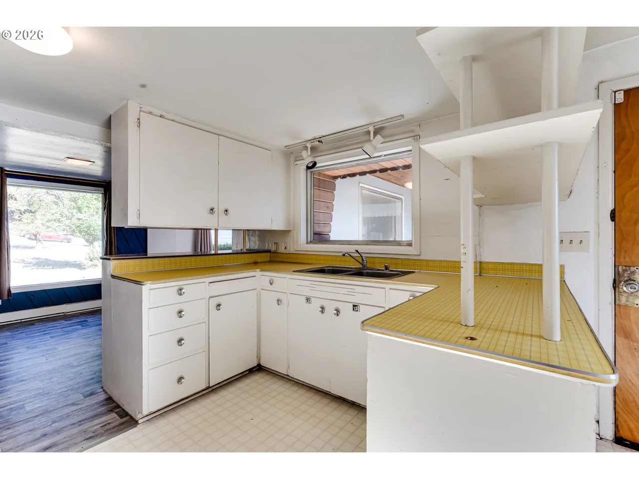 3031 WILLAMETTE ST, Eugene, OR 97405, photo 4 of 13