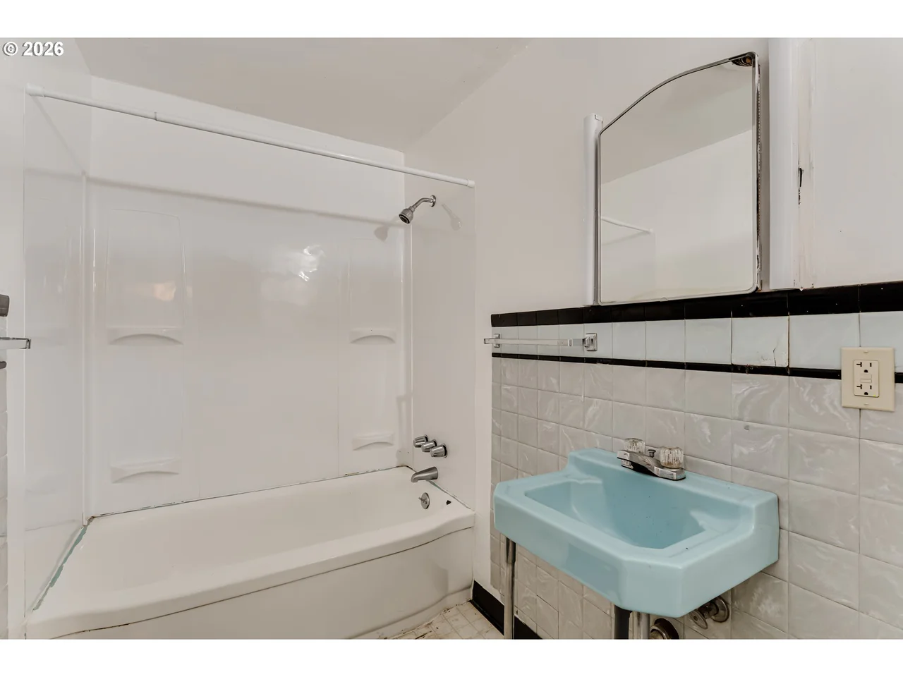 3031 WILLAMETTE ST, Eugene, OR 97405, photo 5 of 13