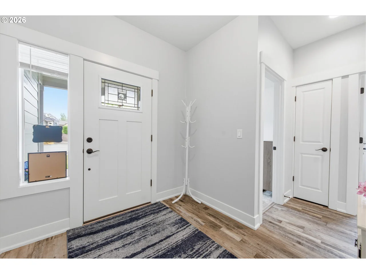 393 NW DENTON AVE, Dallas, OR 97338, photo 4 of 36