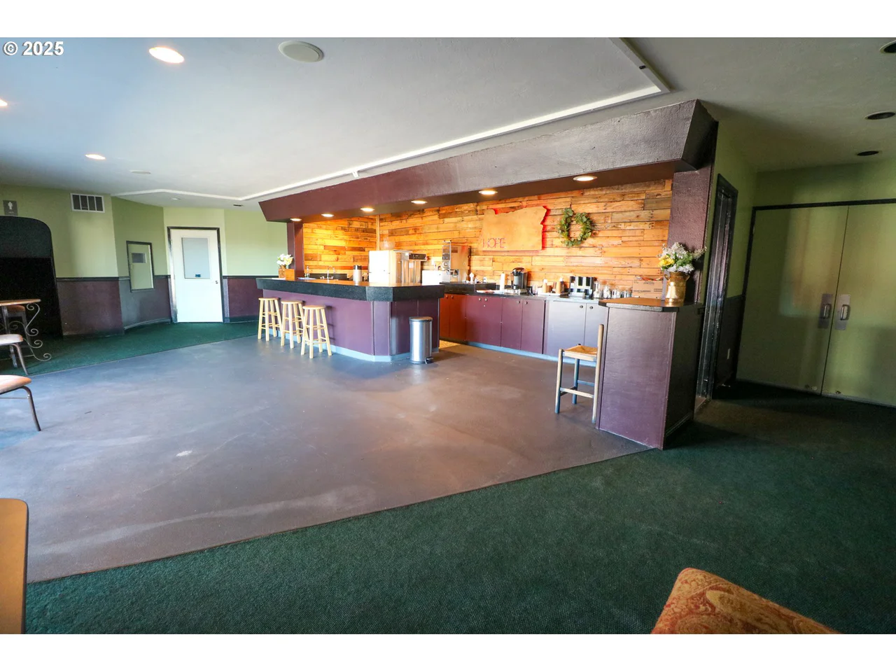 1954 UNION AVE, North Bend, OR 97459, photo 8 of 30