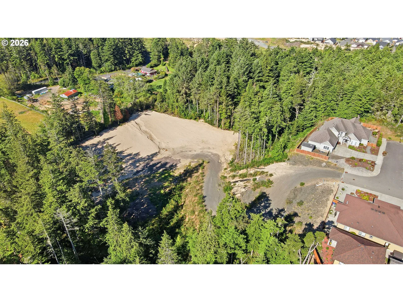 2215 GARFIELD ST, North Bend, OR 97459, photo 5 of 26
