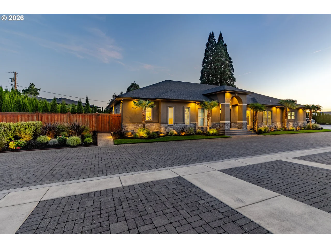 3540 WALTON LN, Eugene, OR 97408, photo 2 of 48