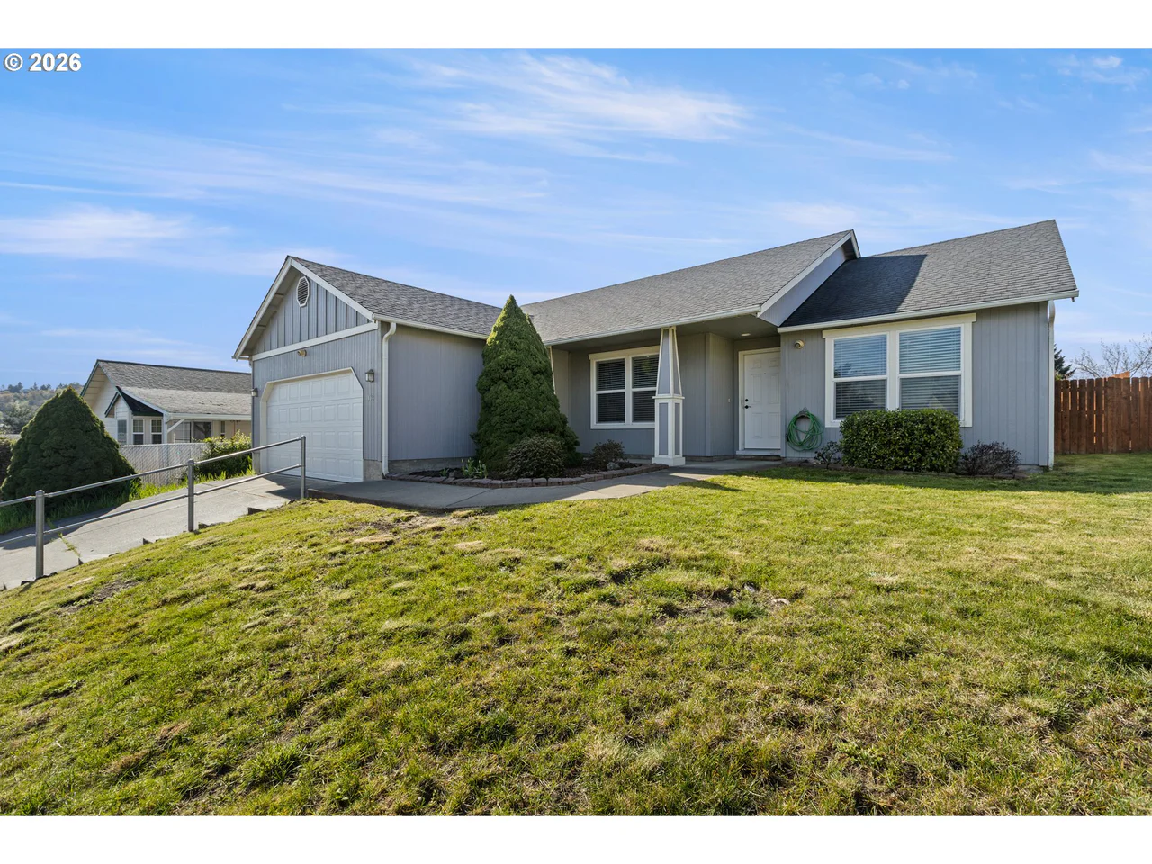 133 SILVERADO ST, Roseburg, OR 97471, photo 4 of 48