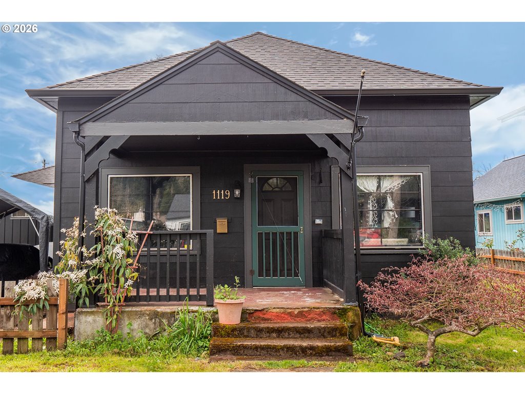 1119 Ash Ave