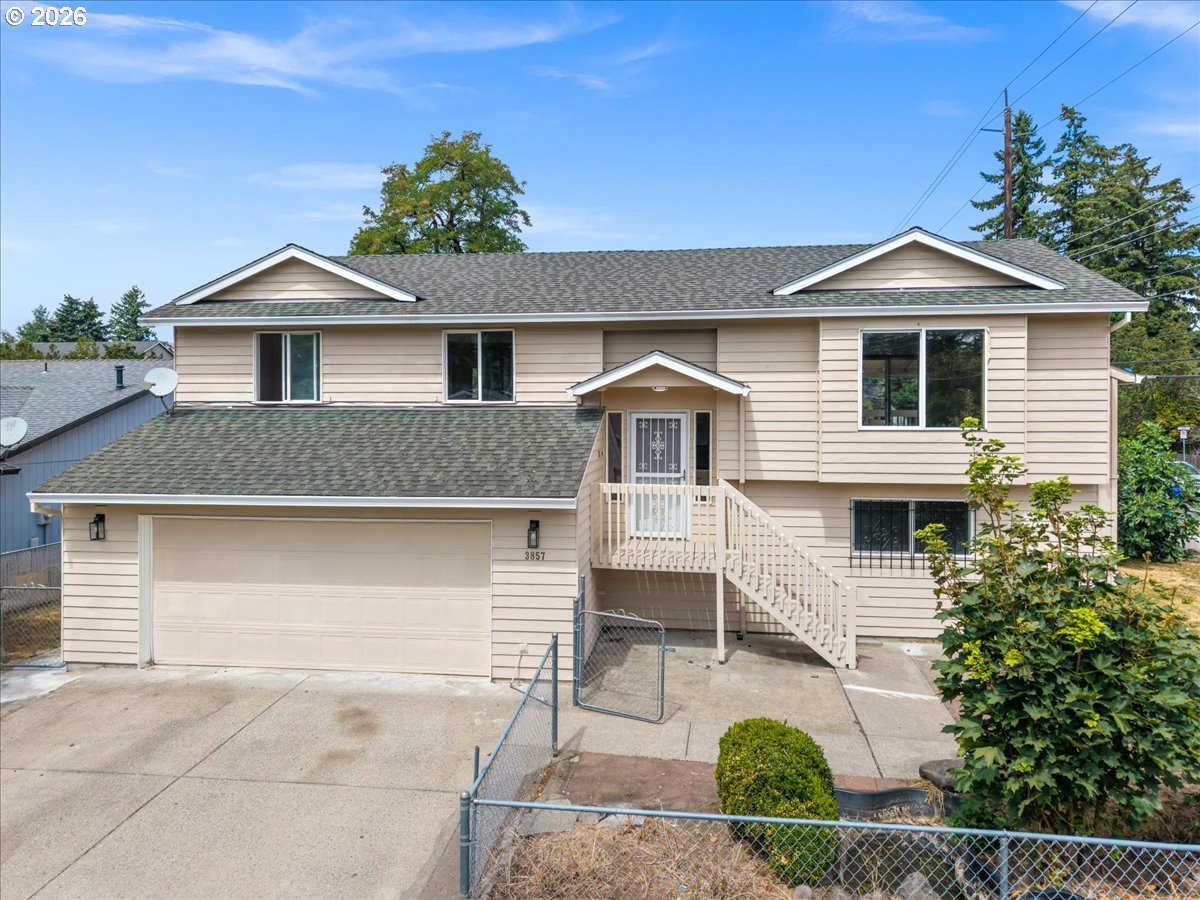 3857 SE 136TH AVE, Portland, OR 97236, photo 4 of 47