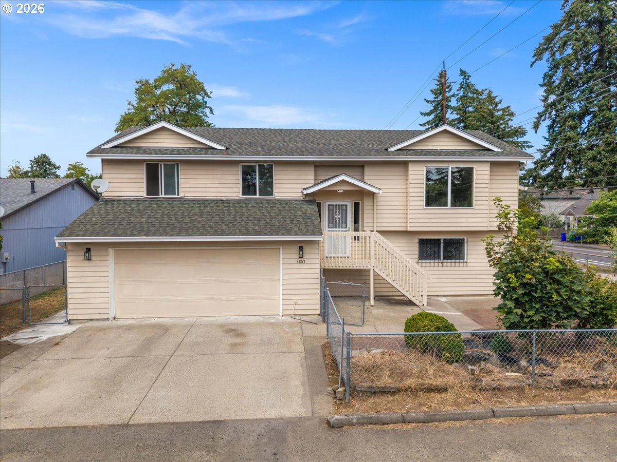3857 SE 136TH AVE, Portland, OR 97236, photo 6 of 47