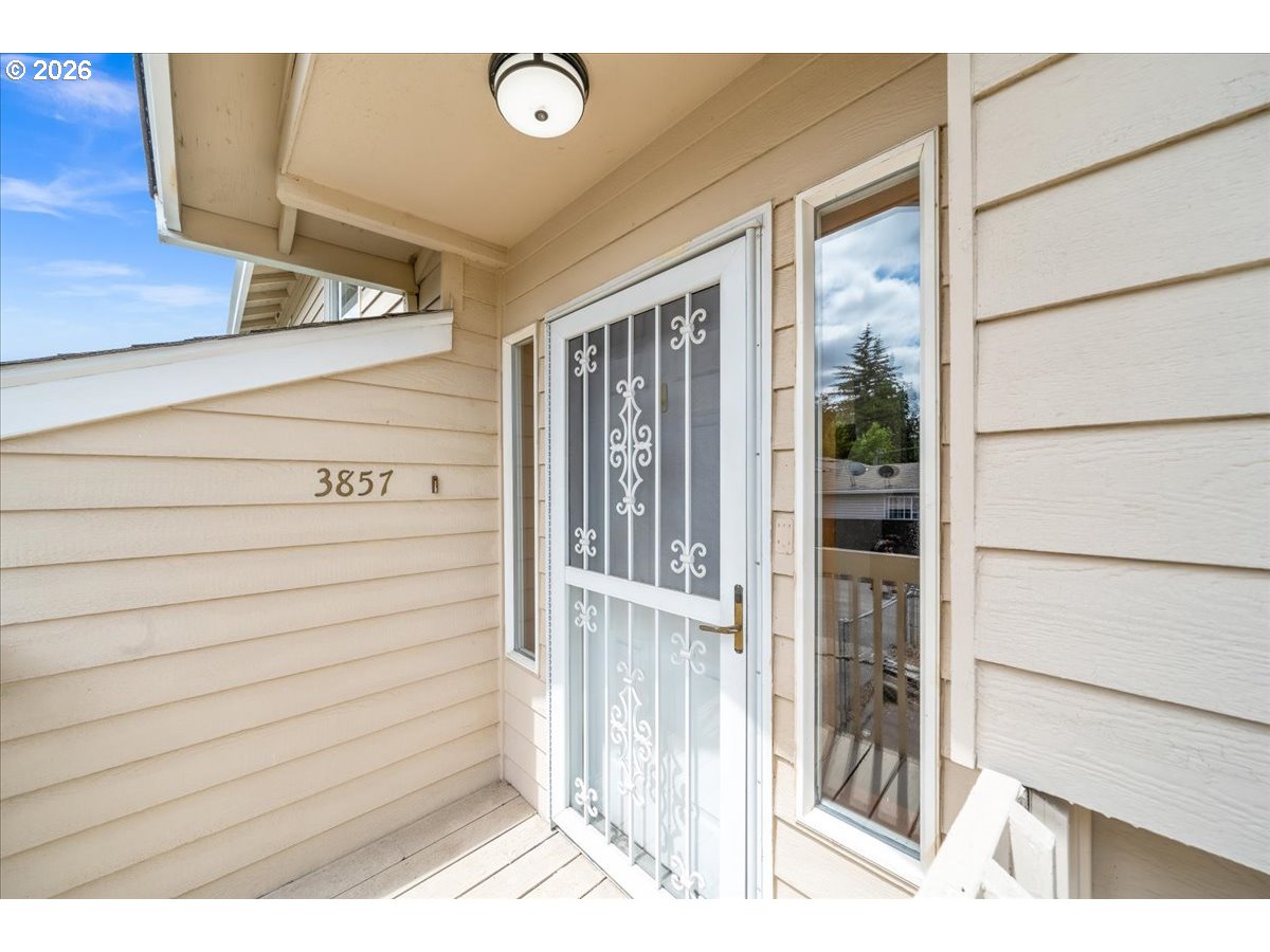 3857 SE 136TH AVE, Portland, OR 97236, photo 8 of 47