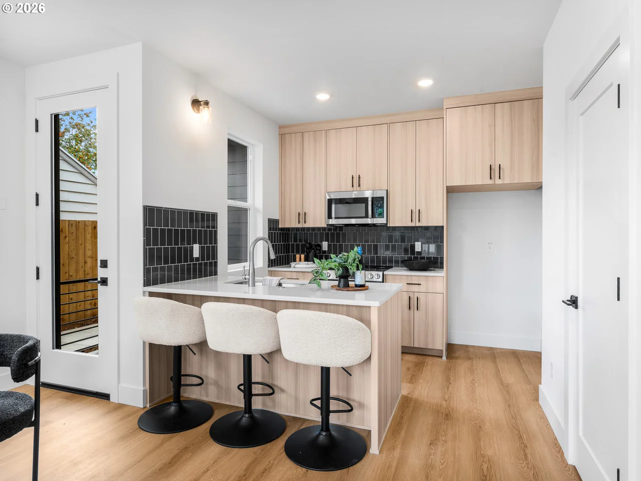 9288 N New York AVE 1, Portland, OR 97203, photo 4 of 13