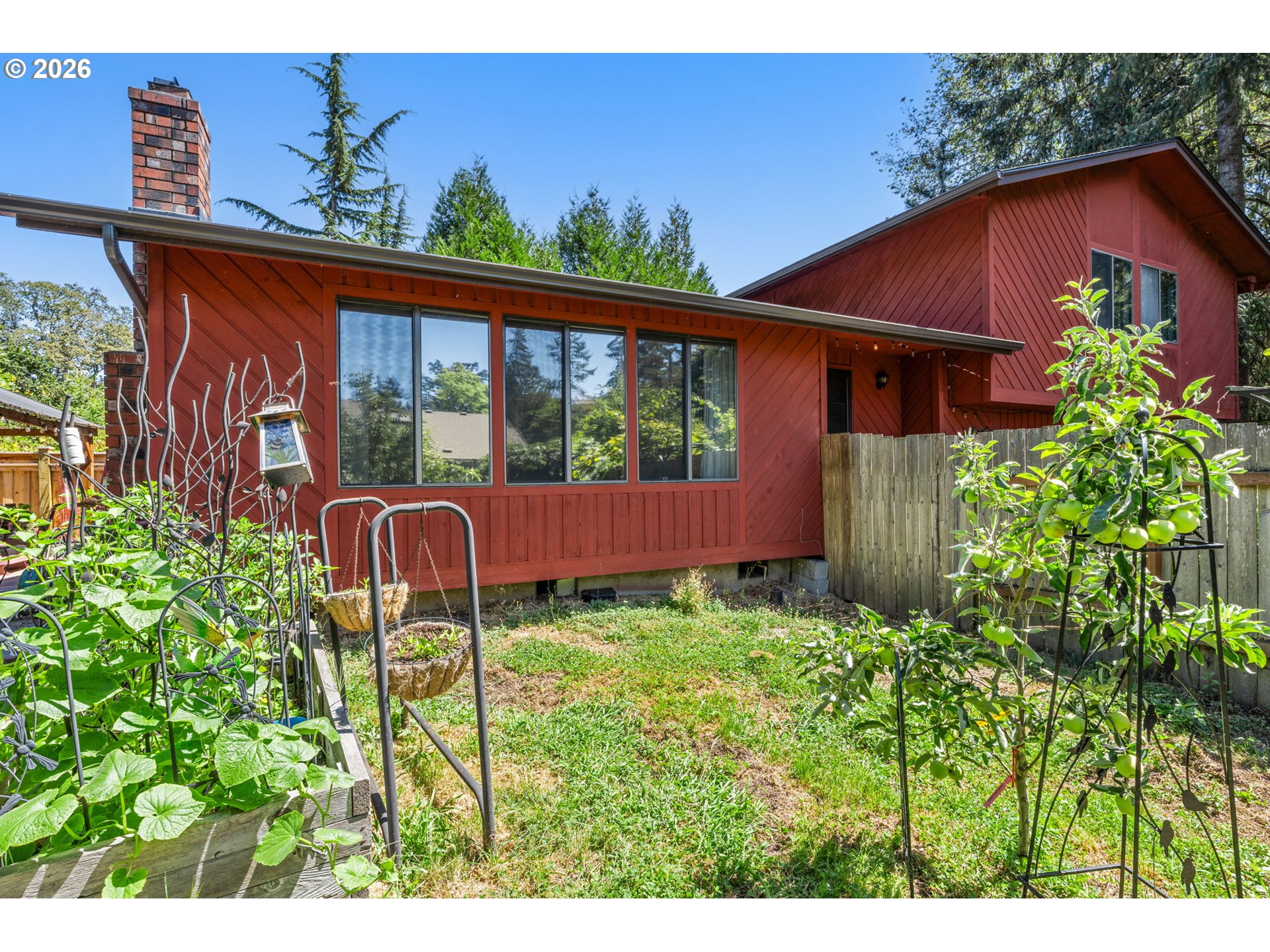1163 FIR ACRES DR, Eugene, OR 97401, photo 3 of 33