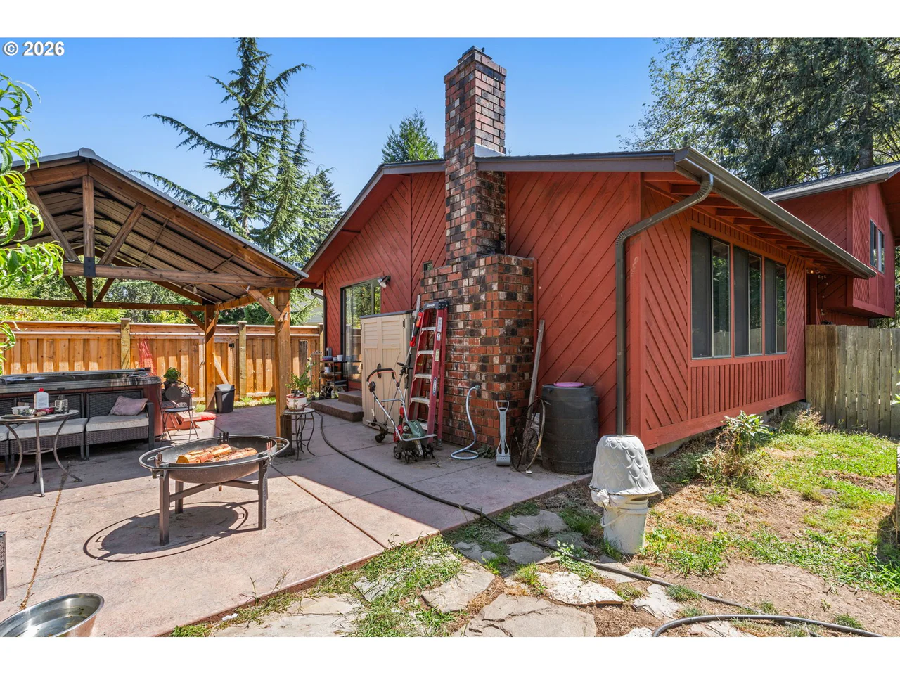 1163 FIR ACRES DR, Eugene, OR 97401, photo 4 of 33