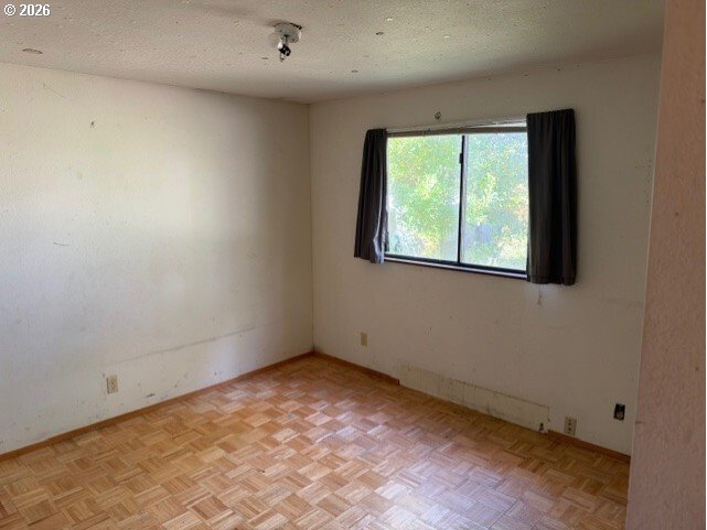 965 7TH ST, Florence, OR 97439, photo 8 of 11