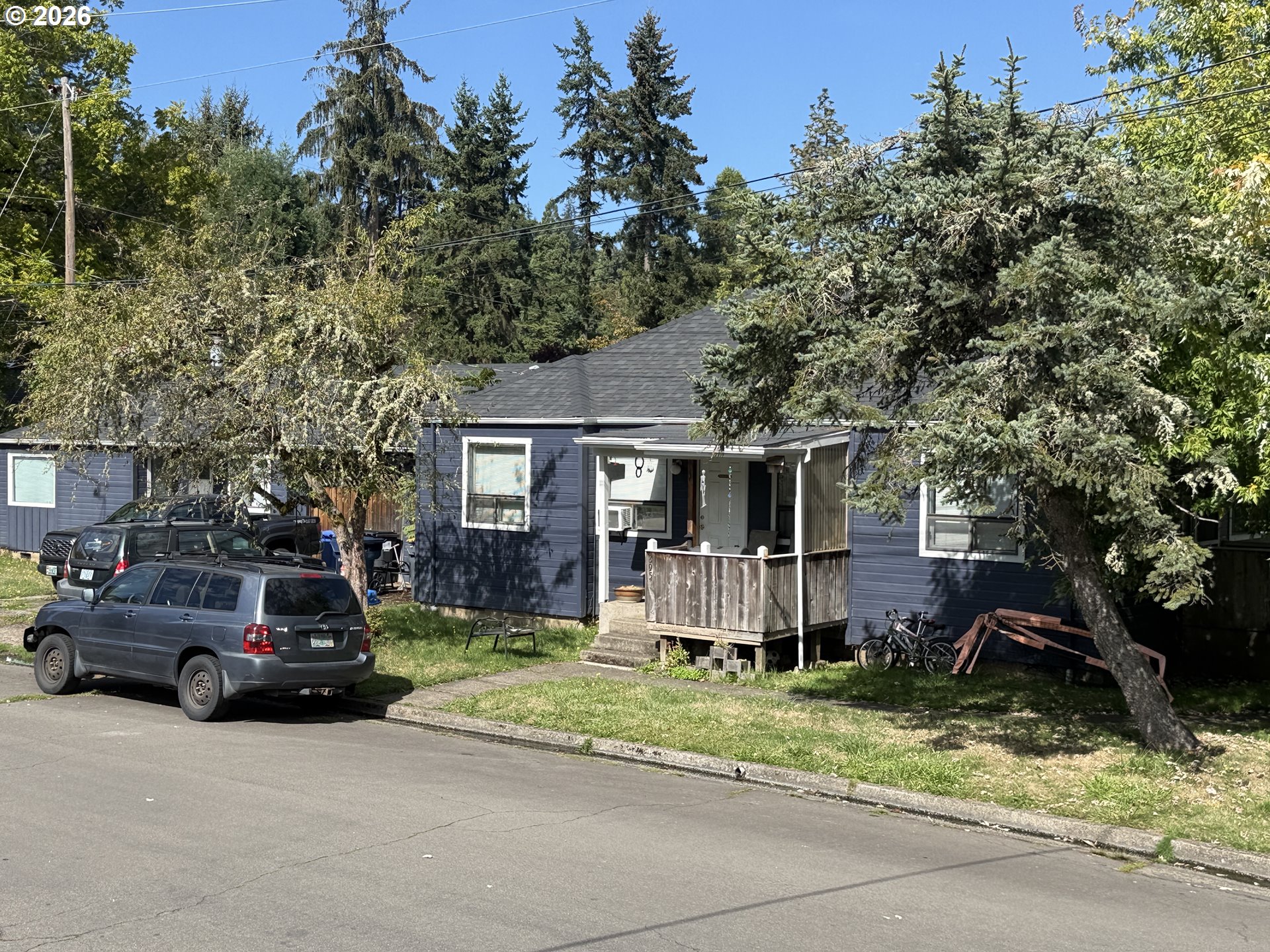 893 SPRAGUE ST, Eugene, OR 97405, photo 2 of 4