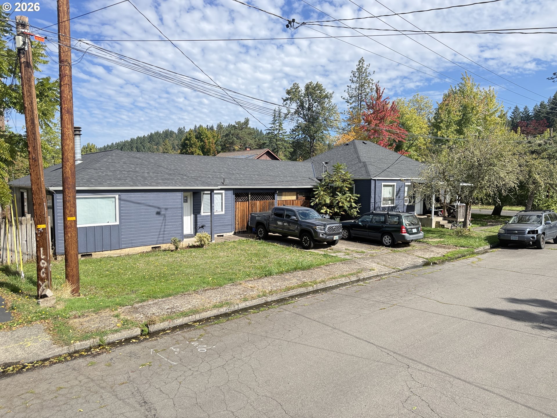 893 SPRAGUE ST, Eugene, OR 97405, photo 3 of 4
