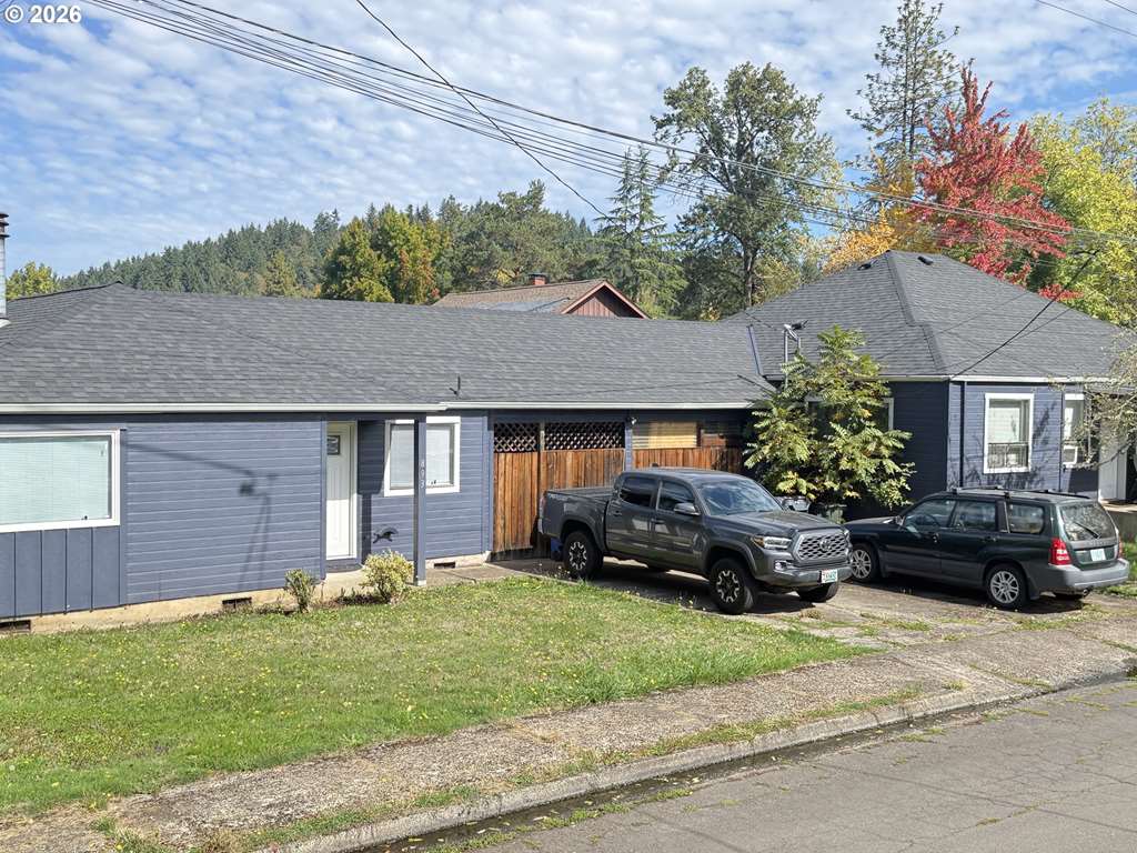 893 Sprague St