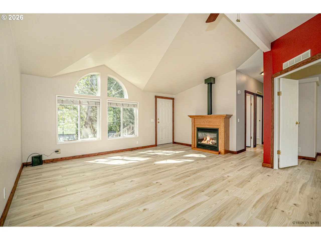 65977 E CHIPPAWA LN, Rhododendron, OR 97049, photo 6 of 38