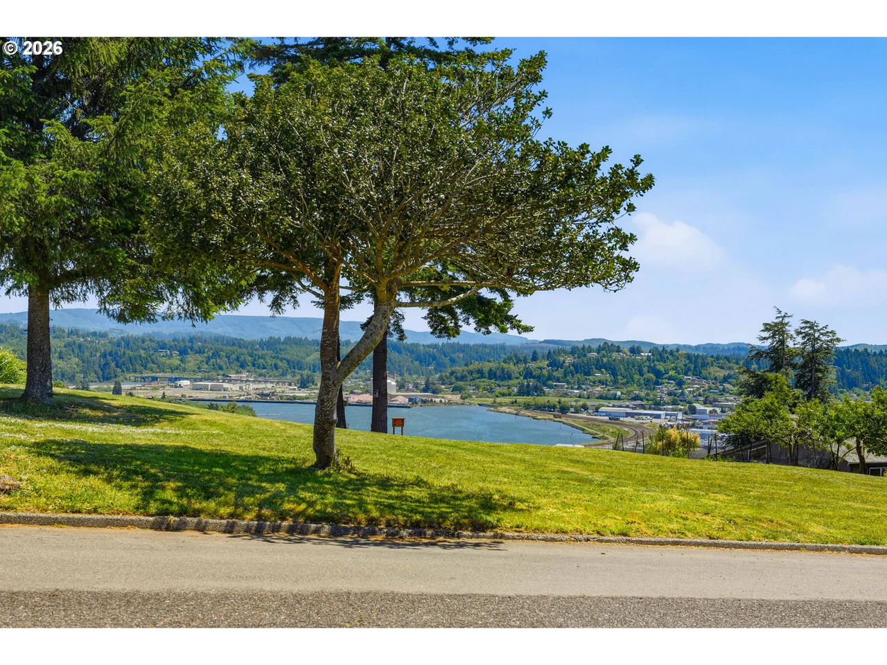 0 Signal WAY, Coos Bay, OR 97420, photo 6 of 26