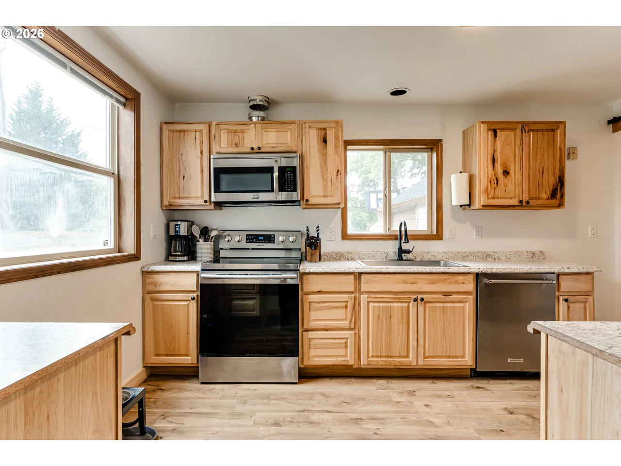 24723 WARTHEN RD, Elmira, OR 97437, photo 5 of 33