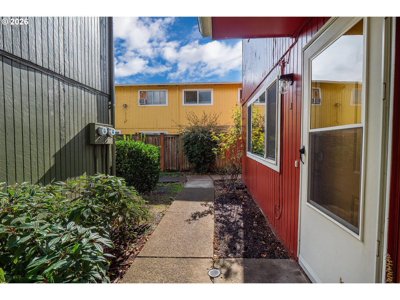 1931 W 17TH AVE, Eugene, OR 97402, photo 2 of 40