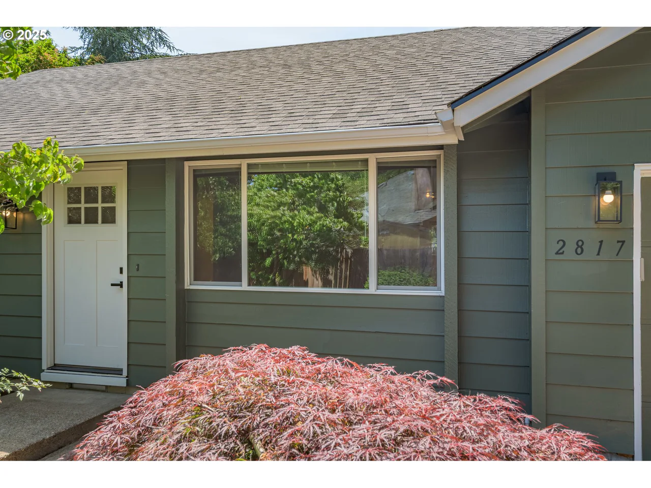 2817 APPLEWOOD LN, Eugene, OR 97408, photo 3 of 43