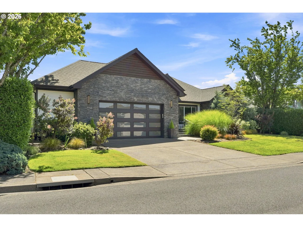 3234 SAINT CROIX ST, Eugene, OR 97408, photo 3 of 48
