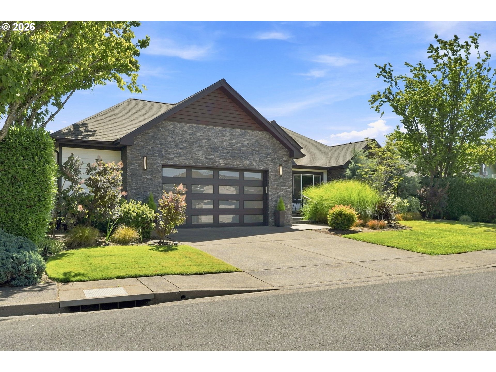 3234 SAINT CROIX ST, Eugene, OR 97408, photo 3 of 48
