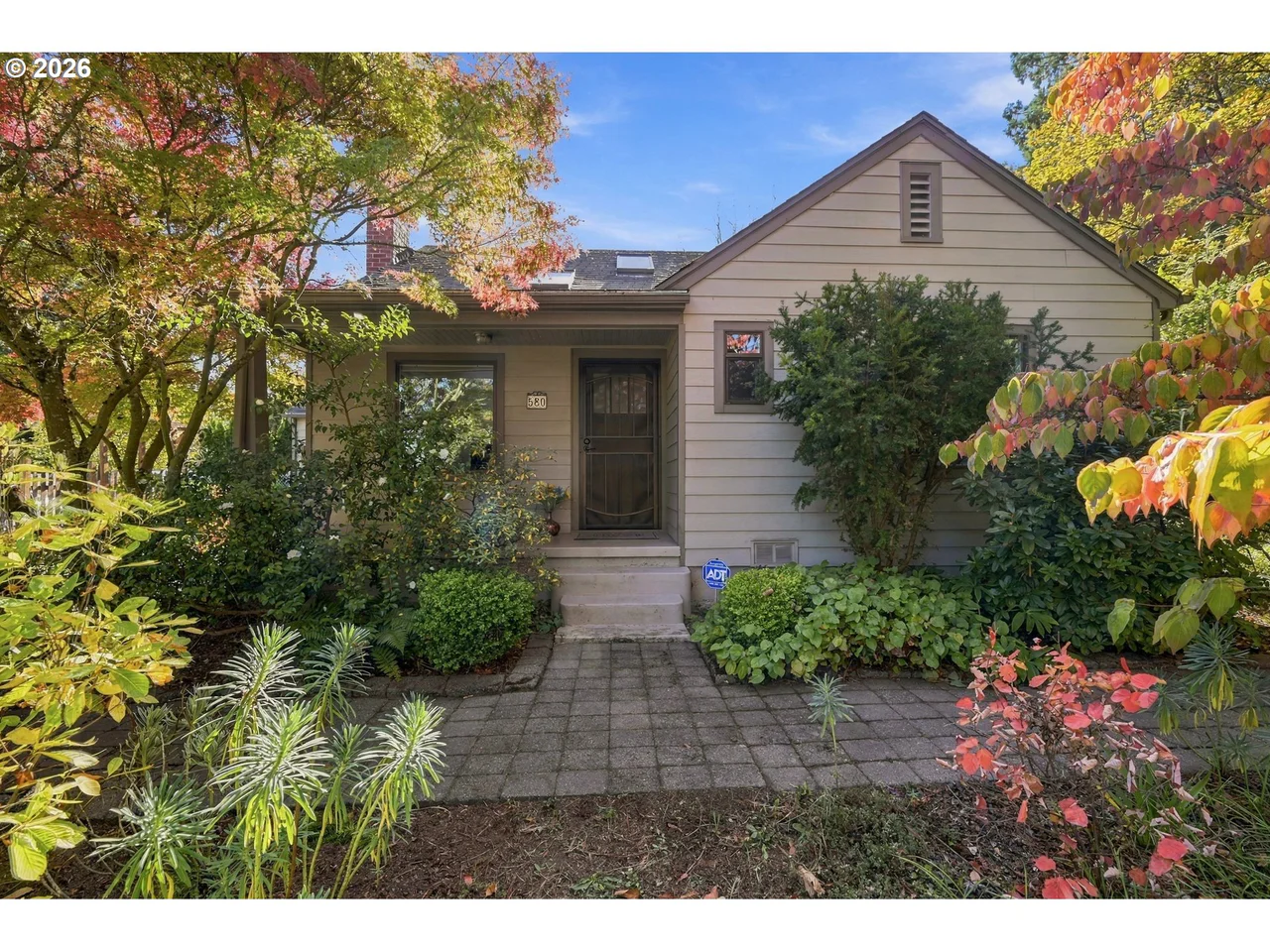 580 HORN LN, Eugene, OR 97404, photo 1 of 48