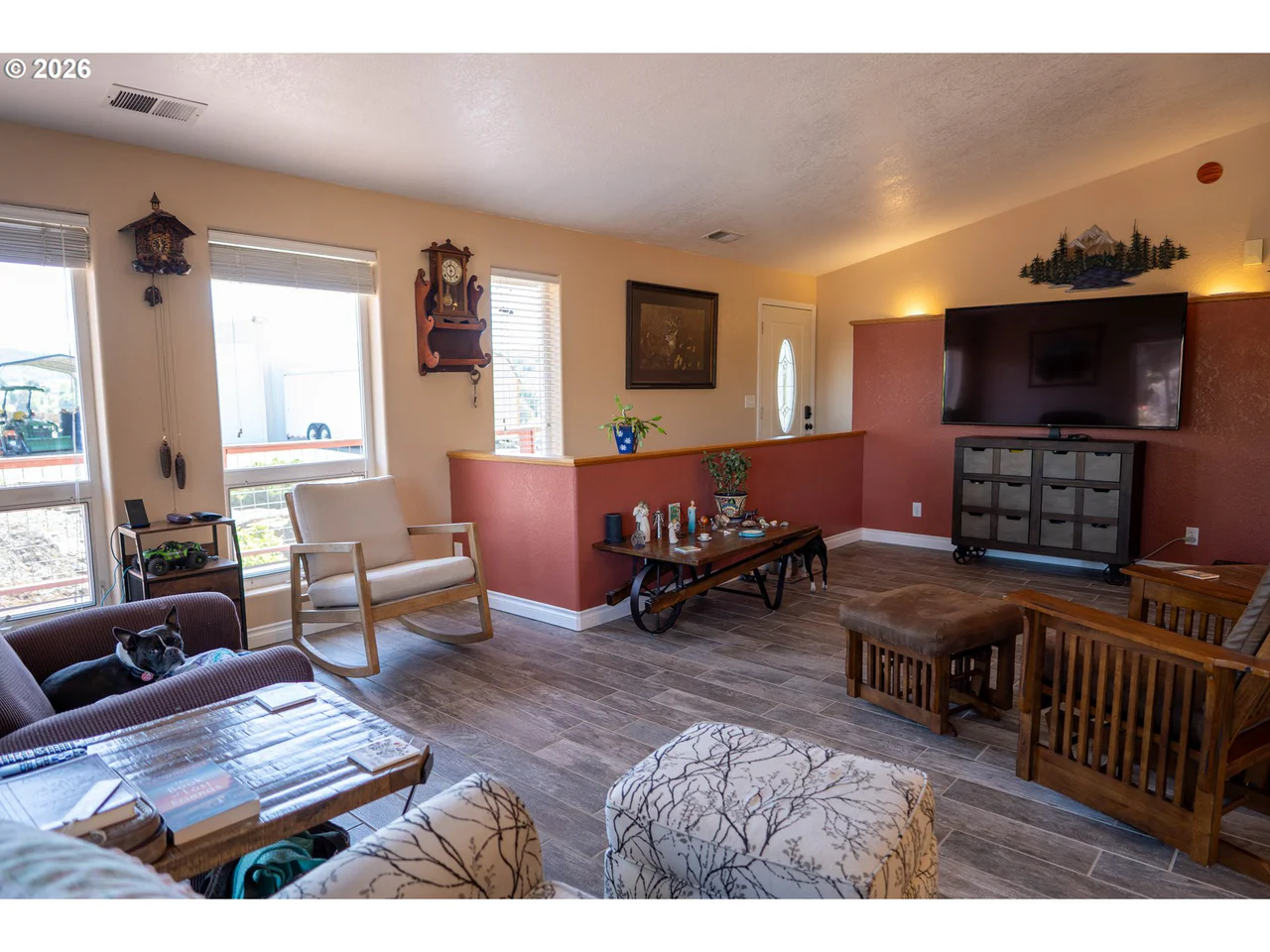 445 ROLLING HILLS RD, Roseburg, OR 97471, photo 5 of 48