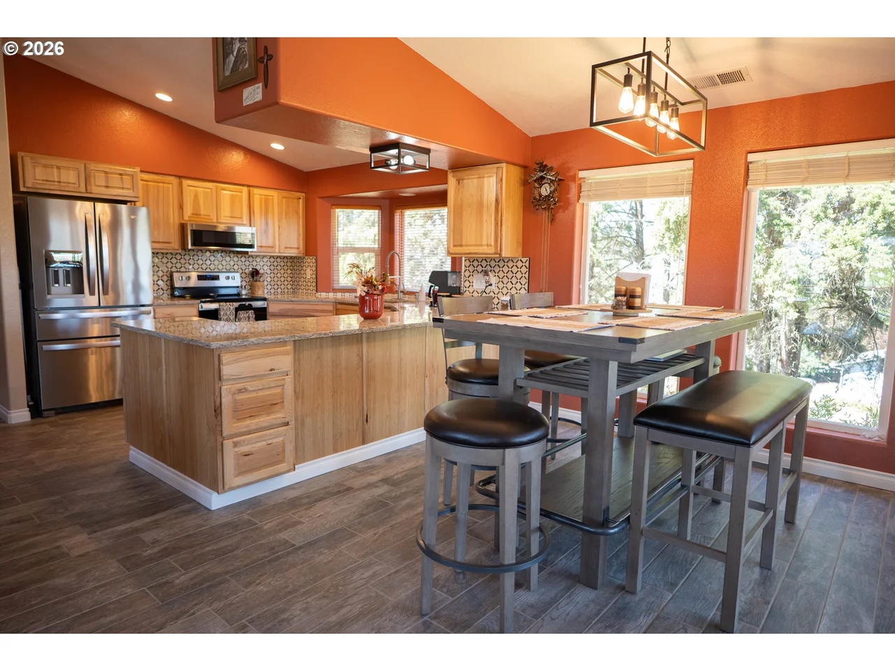445 ROLLING HILLS RD, Roseburg, OR 97471, photo 8 of 48