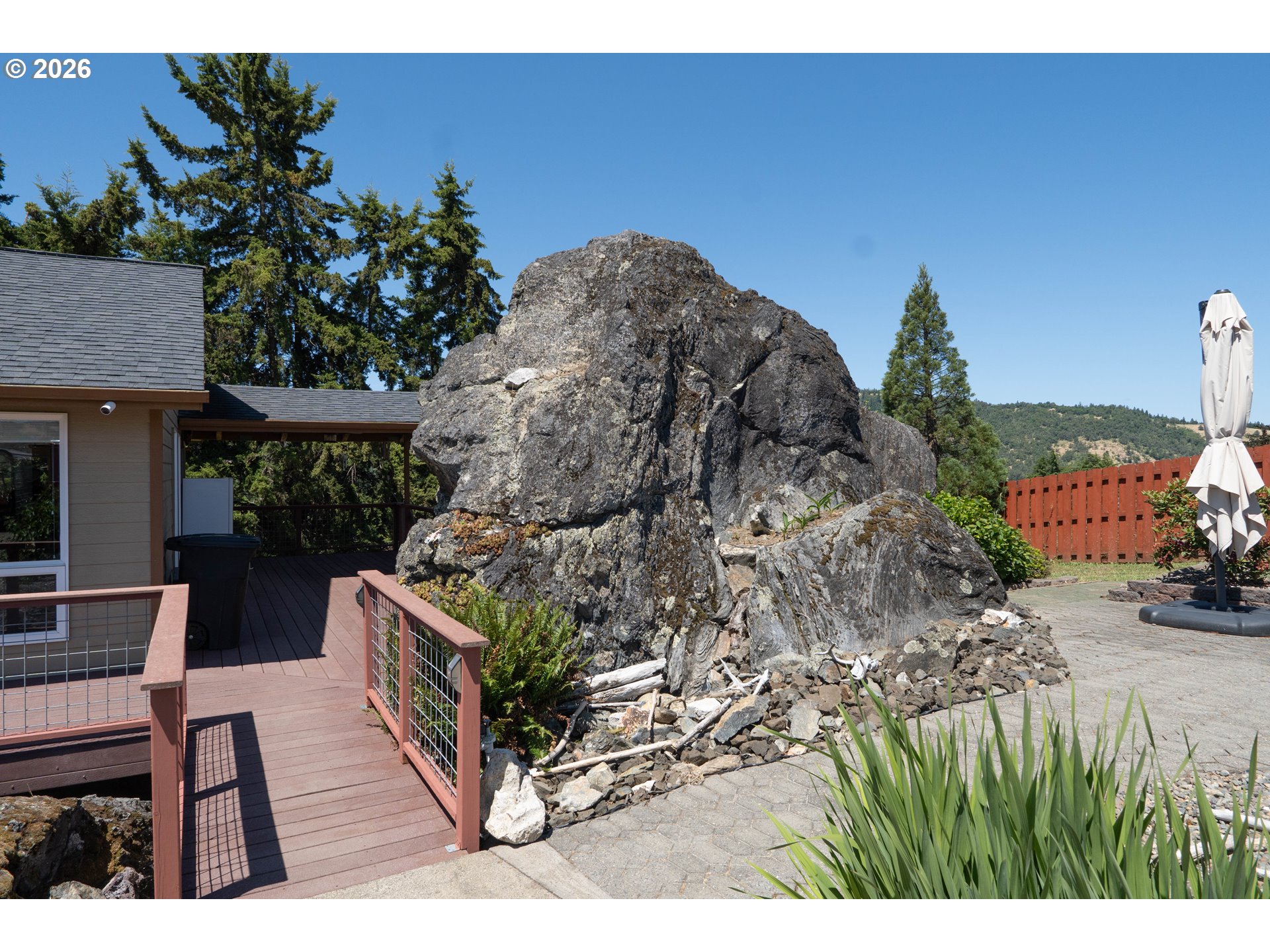 445 ROLLING HILLS RD, Roseburg, OR 97471, photo 3 of 48