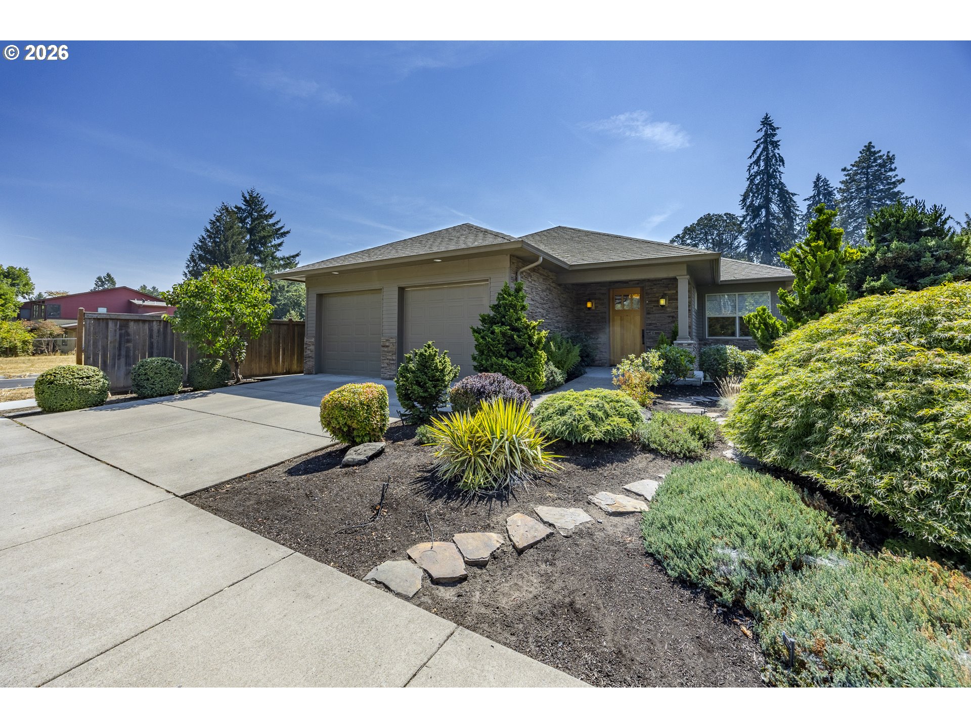 1470 PIPER LN, Eugene, OR 97401, photo 3 of 38