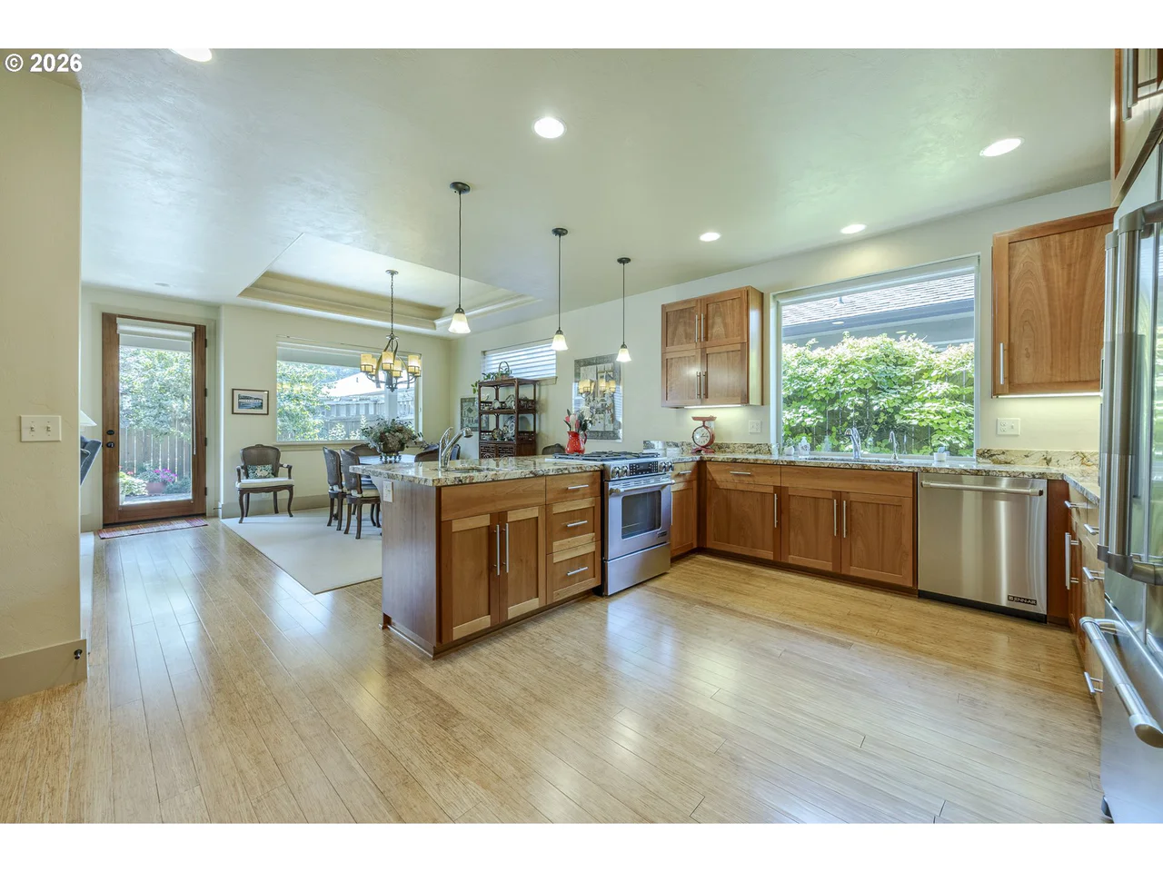 1470 PIPER LN, Eugene, OR 97401, photo 8 of 38