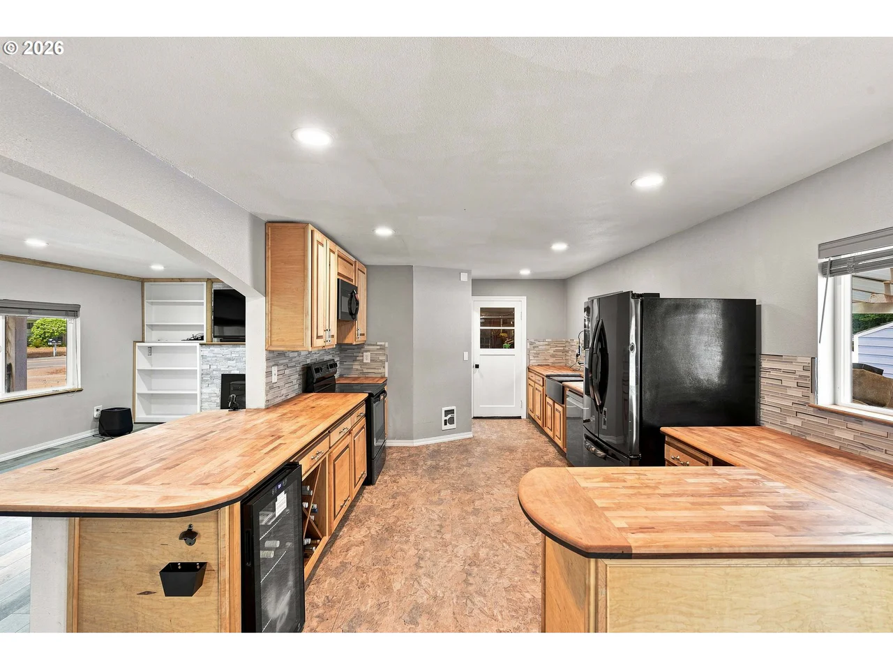 62941 CROWN POINT RD, Coos Bay, OR 97420, photo 5 of 21