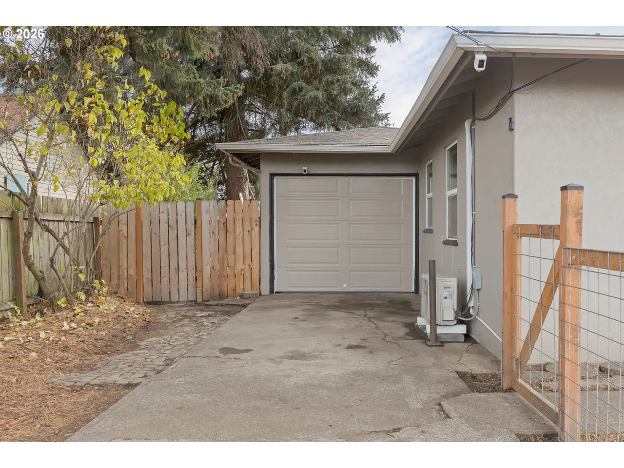 4130 MARSHALL AVE, Eugene, OR 97402, photo 7 of 35